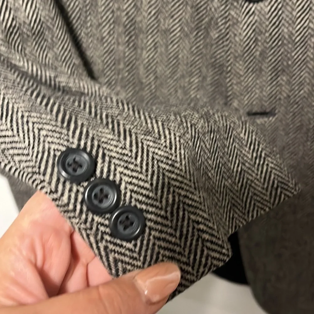 Vintage 90’s Irvine Park Wool Herringbone 3 button black and white Blazer Sz 40R